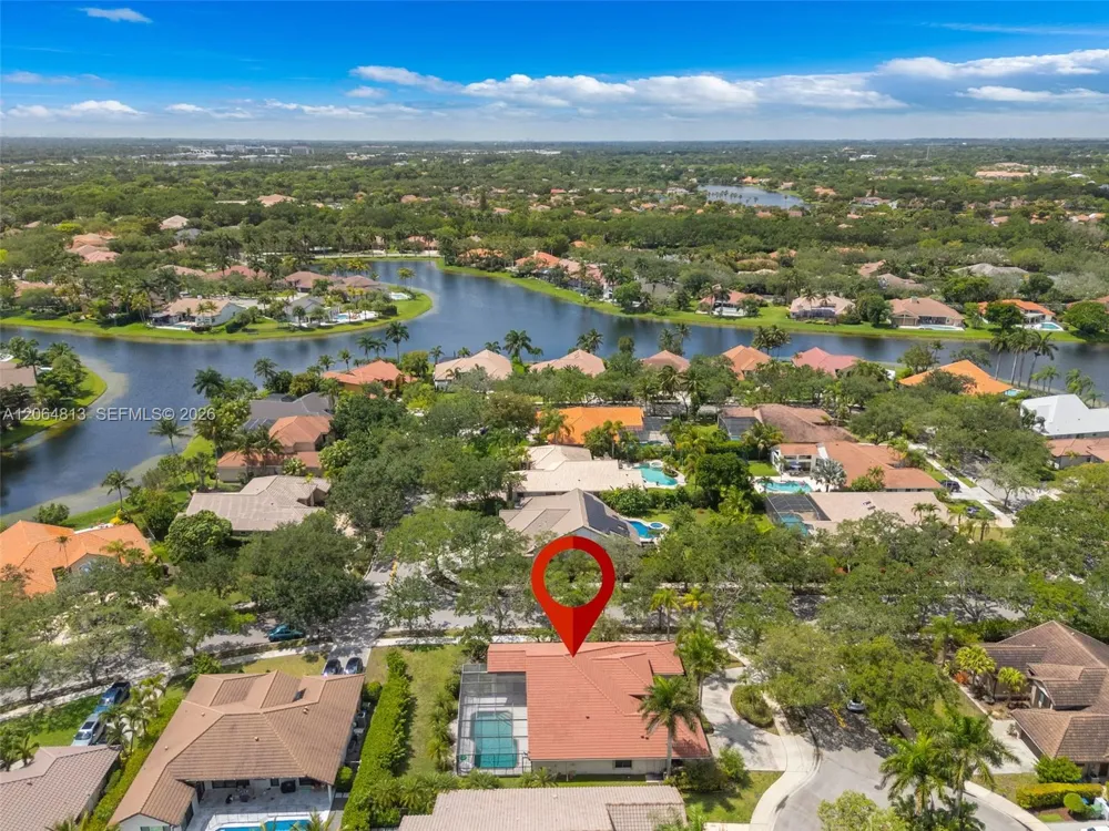 1051 Deerpath Ct Weston, FL 33326