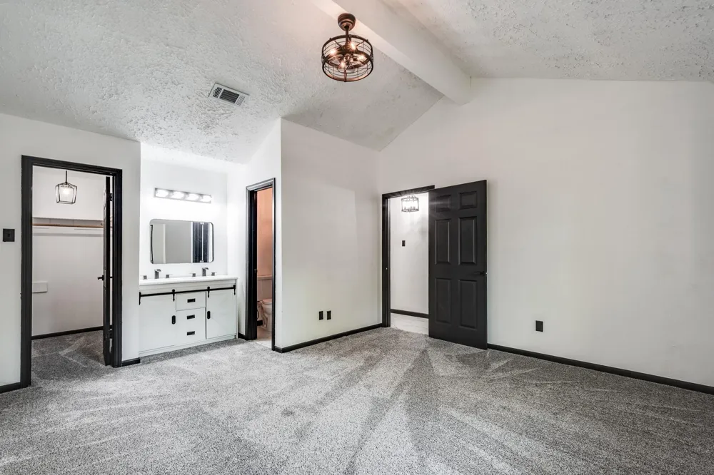 30 Crestbriar Court Baytown, TX 77521