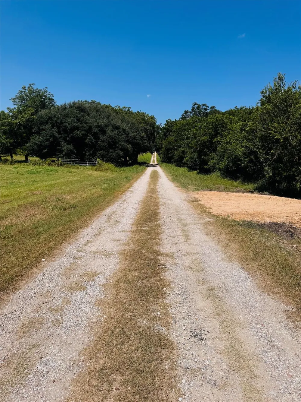 4597 Kubenka Schulenburg, TX 78956