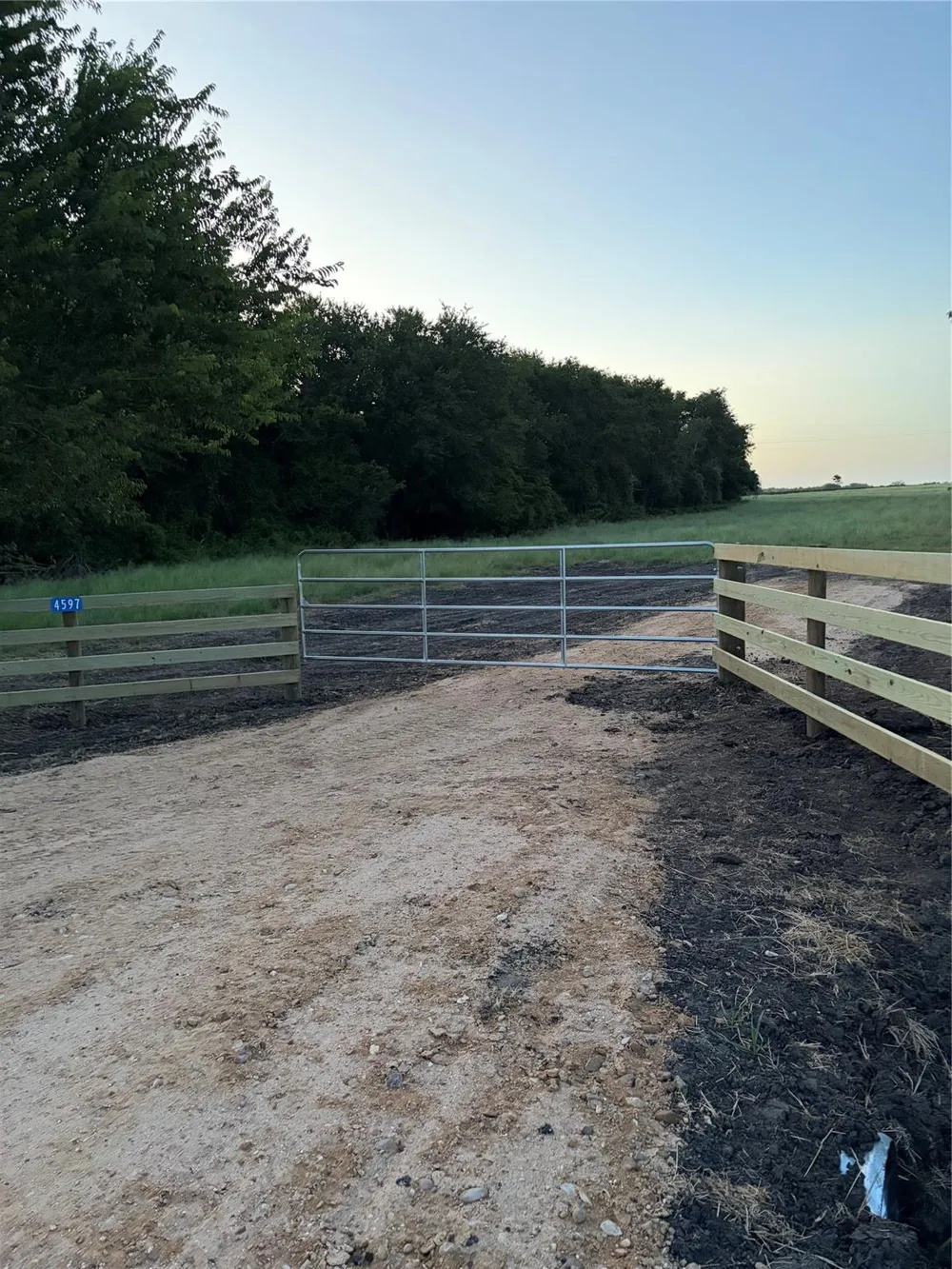 4597 Kubenka Schulenburg, TX 78956