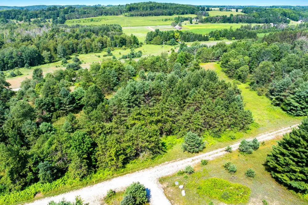 Rolling Ridge Lane Banks Township, MI 49729