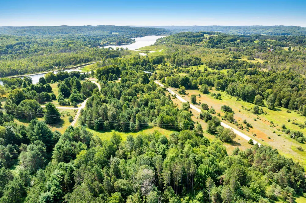 Rolling Ridge Lane Banks Township, MI 49729