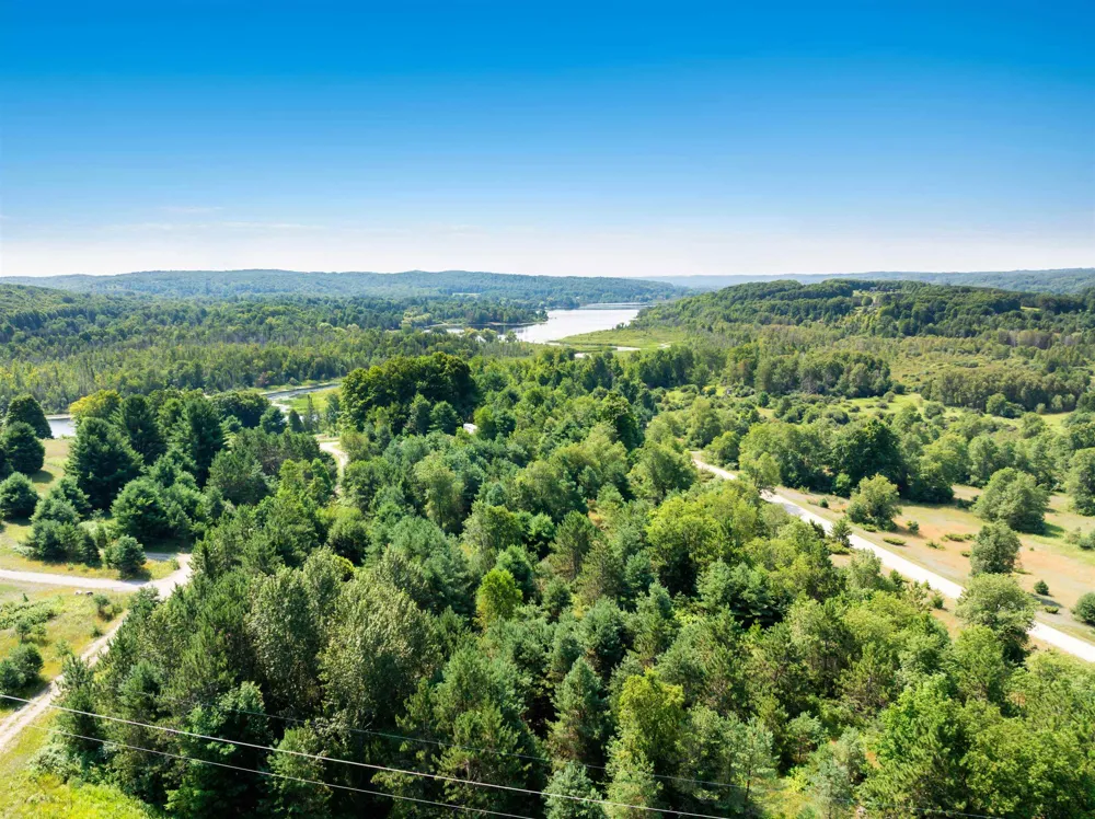 Rolling Ridge Lane Banks Township, MI 49729