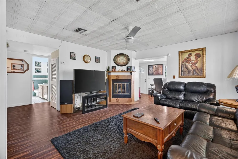 1865 CEDARWOOD DRIVE Melbourne, FL 32935