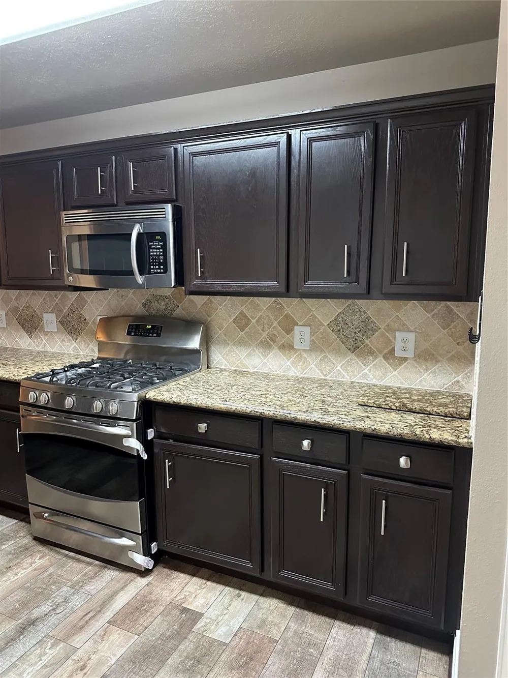 5202 Valley View Dr Drive La Porte, TX 77571
