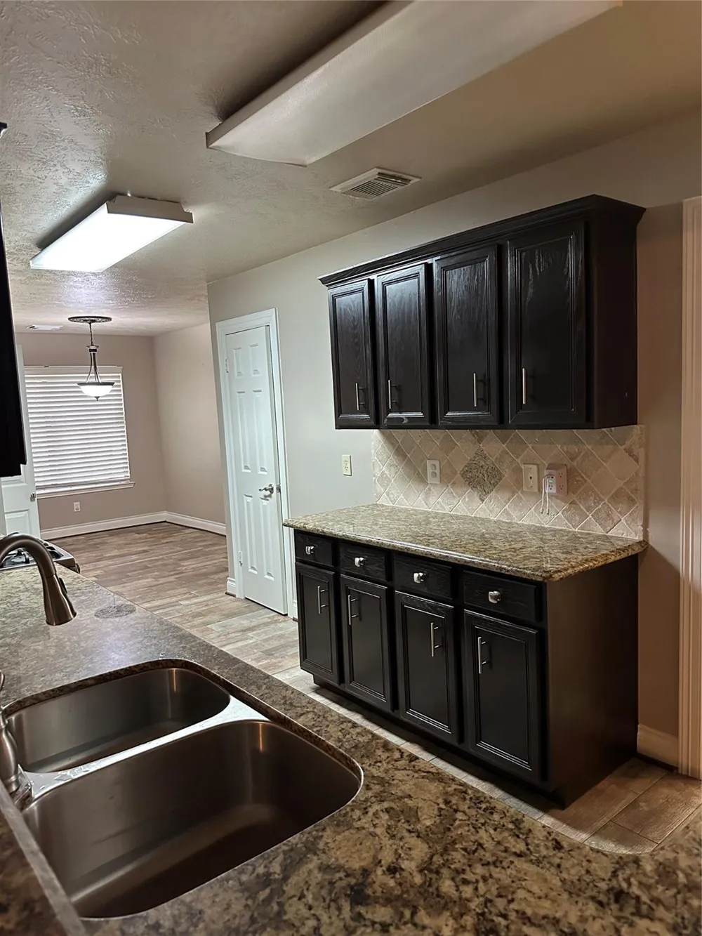 5202 Valley View Dr Drive La Porte, TX 77571
