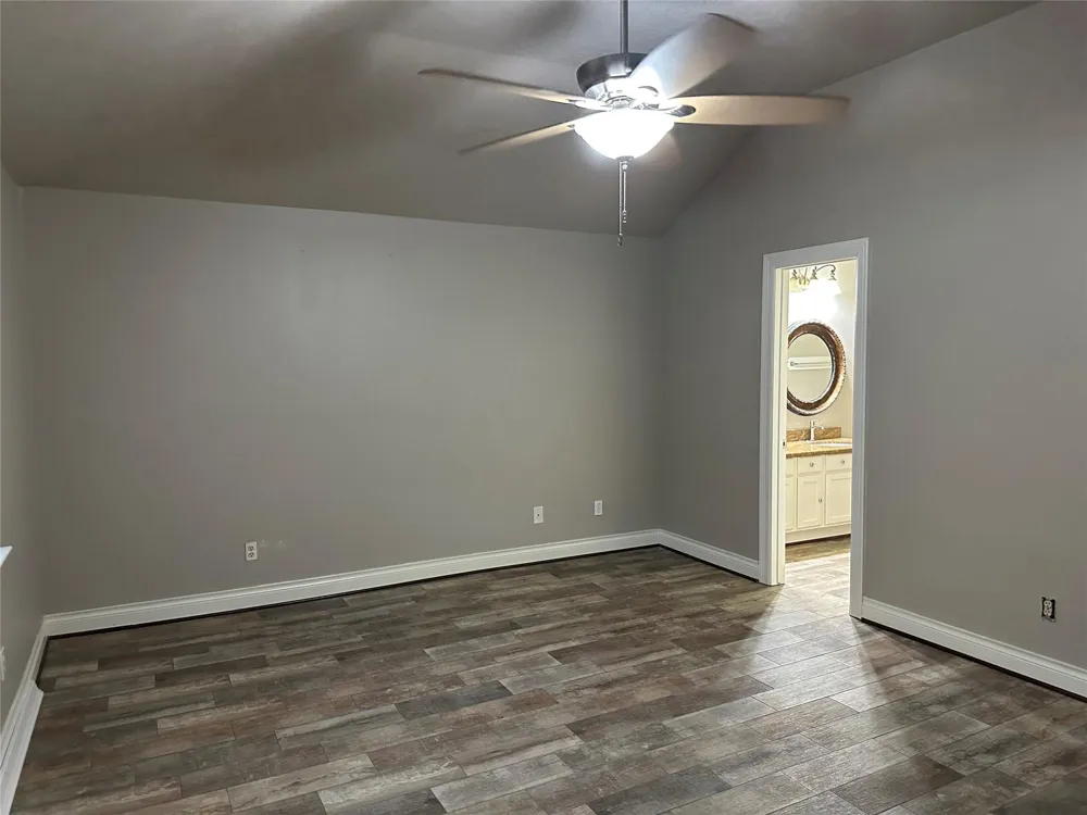 5202 Valley View Dr Drive La Porte, TX 77571