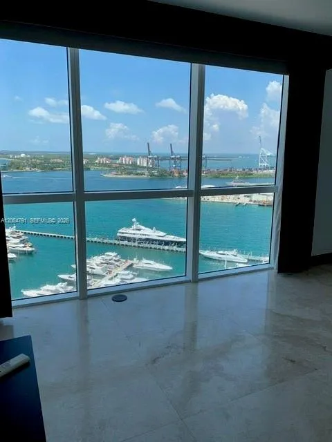 450 Alton Rd #2207 Miami Beach, FL 33139