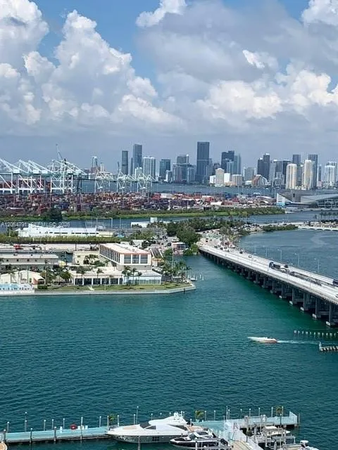 450 Alton Rd #2207 Miami Beach, FL 33139