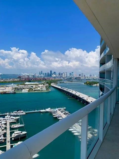 450 Alton Rd #2207 Miami Beach, FL 33139