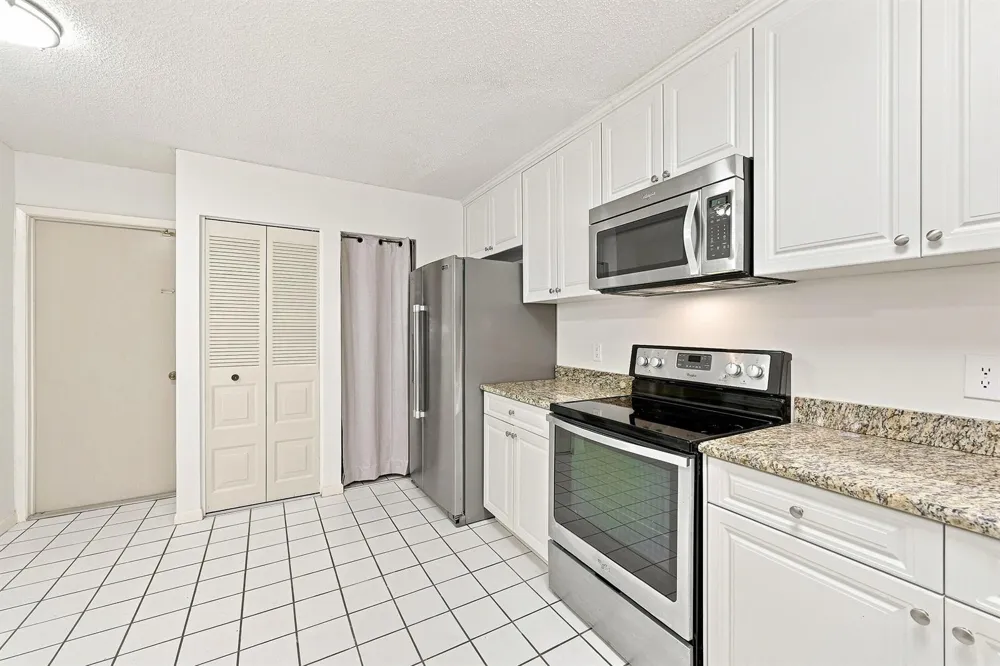 9825 NW 1ST COURT Plantation, FL 33324