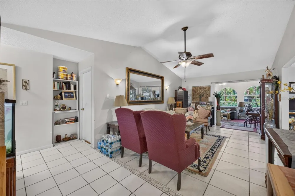 5907 UONA AVENUE Orlando, FL 32835