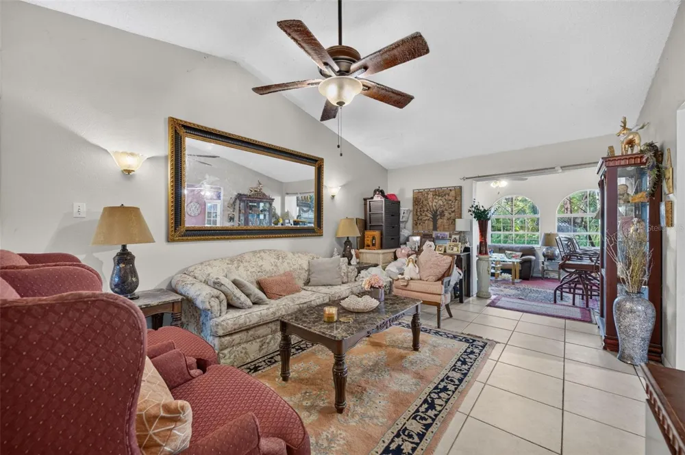 5907 UONA AVENUE Orlando, FL 32835