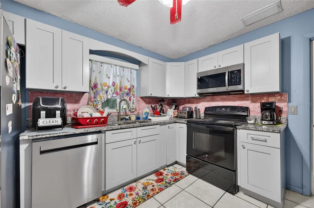 5907 UONA AVENUE Orlando, FL 32835