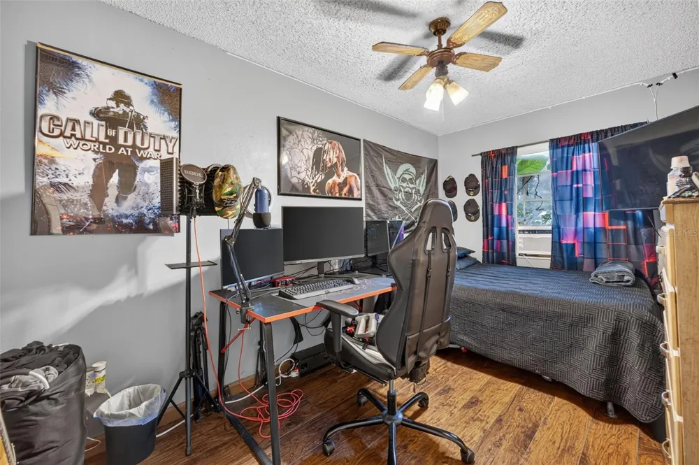 5907 UONA AVENUE Orlando, FL 32835