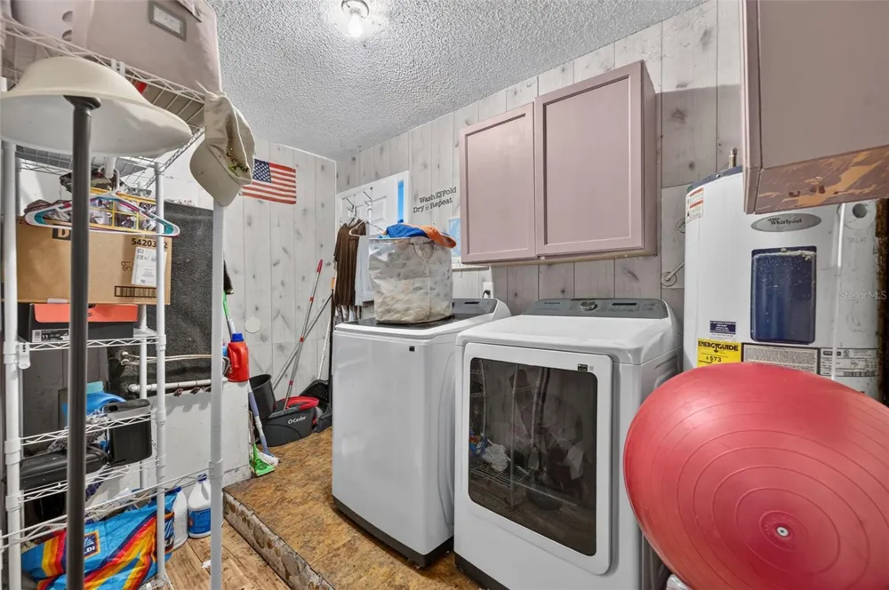 5907 UONA AVENUE Orlando, FL 32835