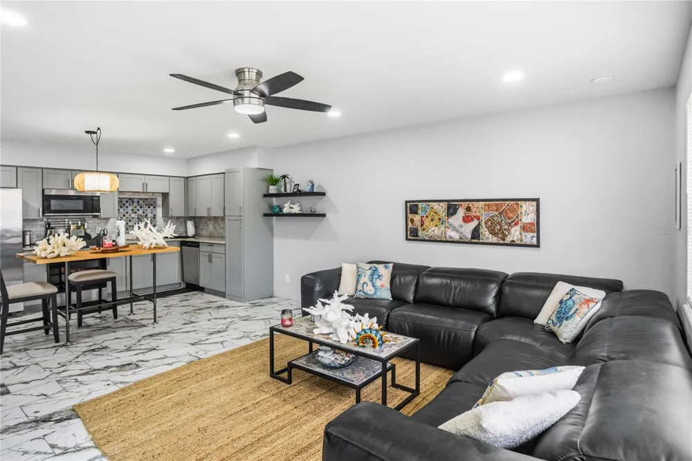 416 73RD AVENUE #207 St Petersburg, FL 33702