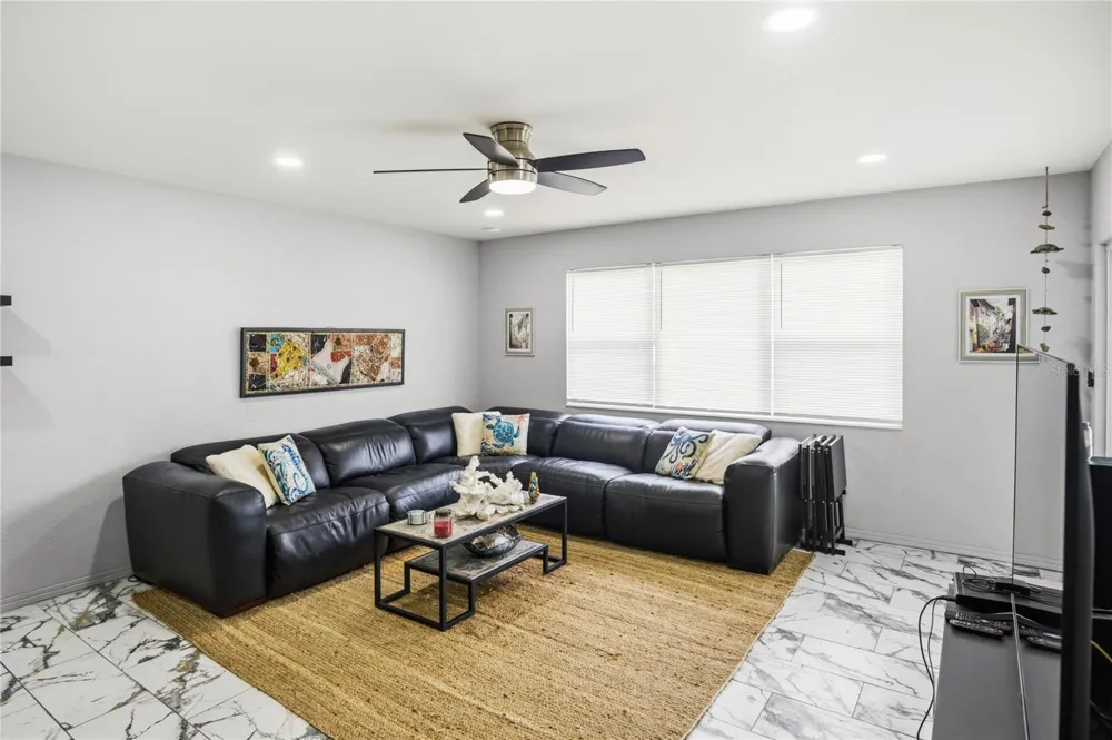416 73RD AVENUE #207 St Petersburg, FL 33702