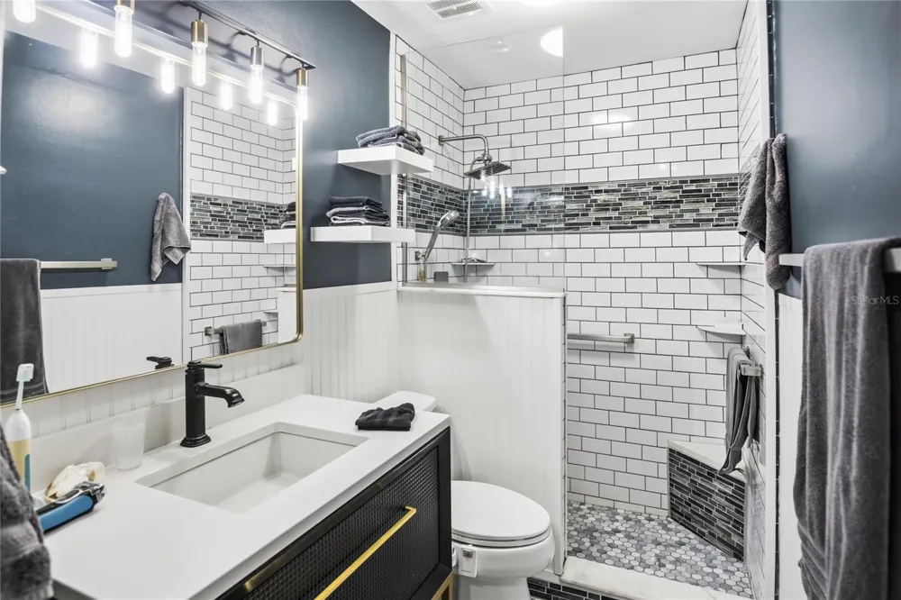 416 73RD AVENUE #207 St Petersburg, FL 33702