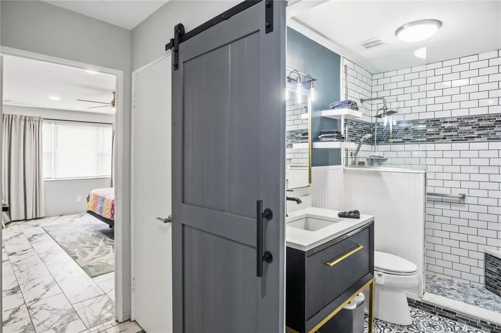 416 73RD AVENUE #207 St Petersburg, FL 33702