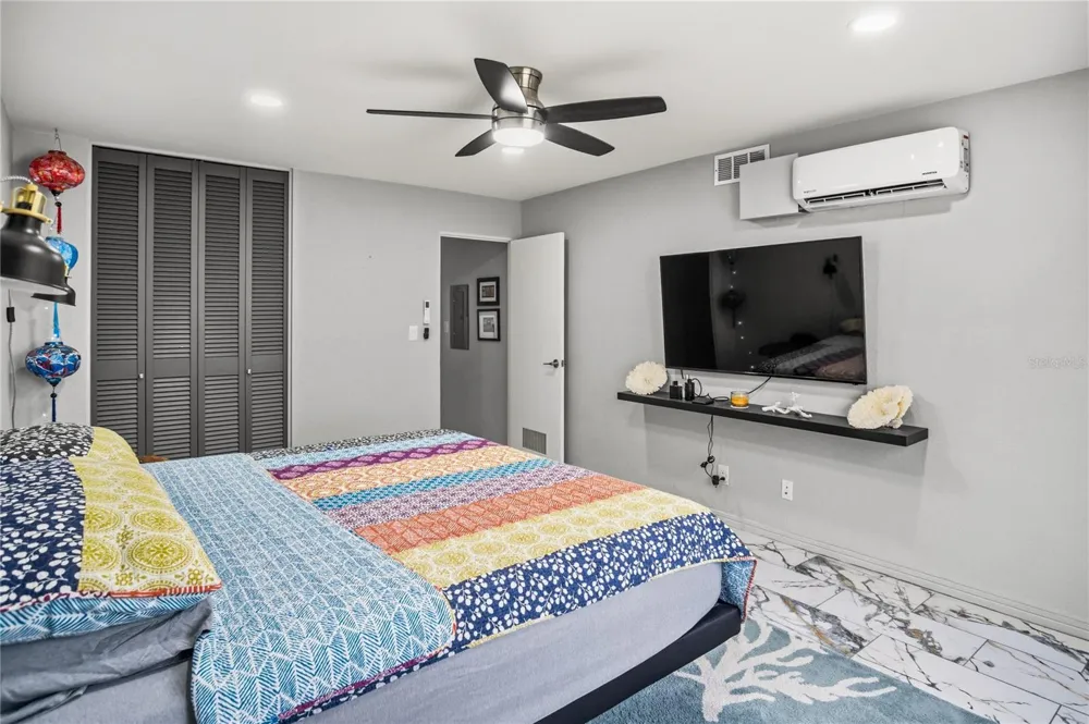 416 73RD AVENUE #207 St Petersburg, FL 33702