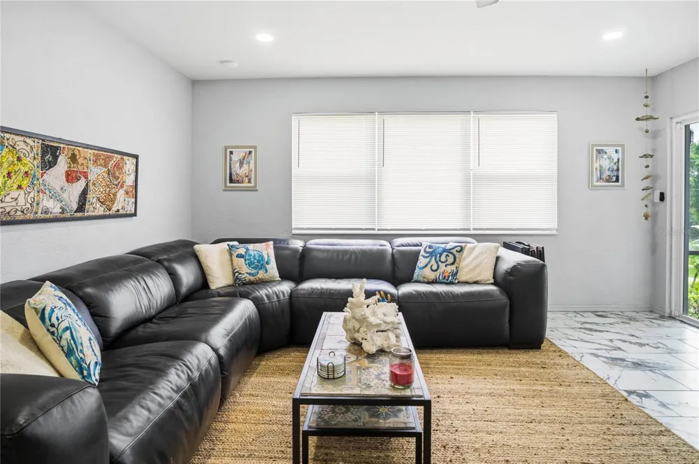 416 73RD AVENUE #207 St Petersburg, FL 33702