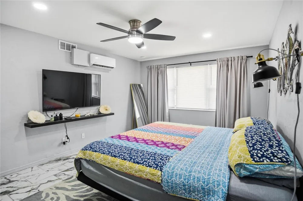416 73RD AVENUE #207 St Petersburg, FL 33702