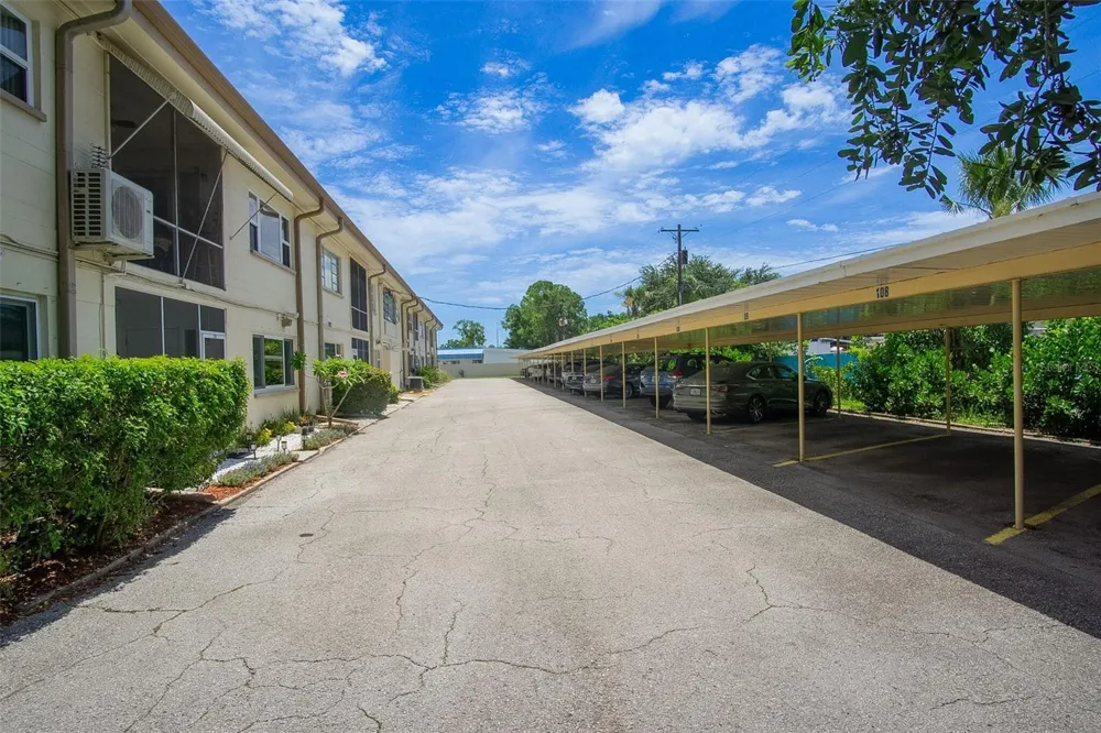 416 73RD AVENUE #207 St Petersburg, FL 33702