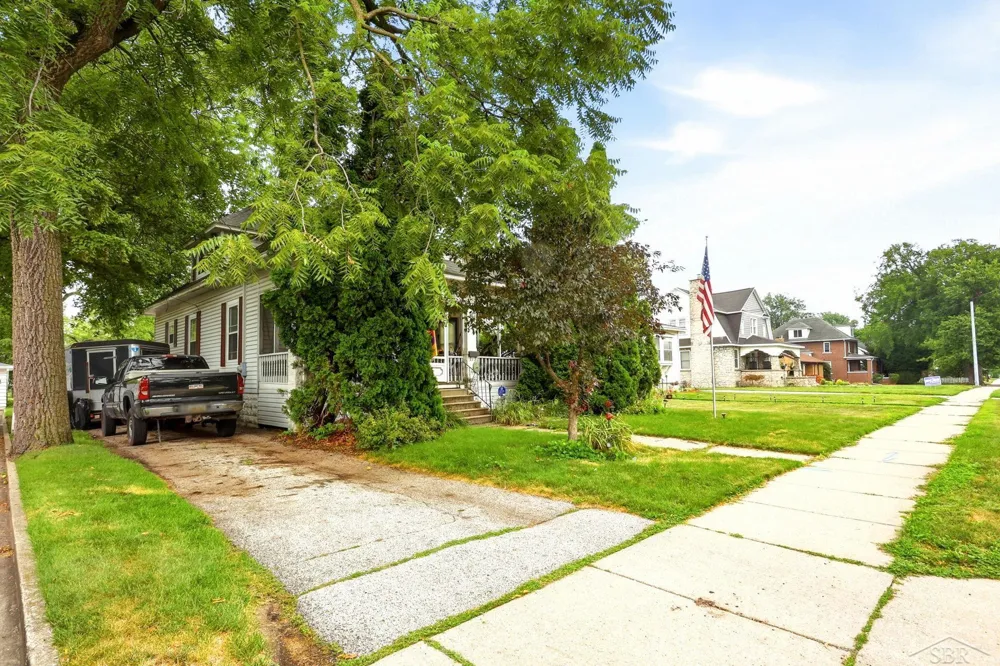 1642 Brockway Street Saginaw City, MI 48602