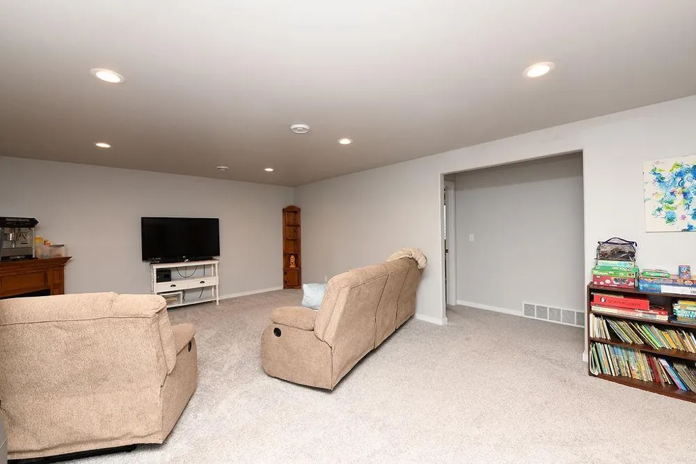 2723 W Westwood Street W West Fargo, ND 58078