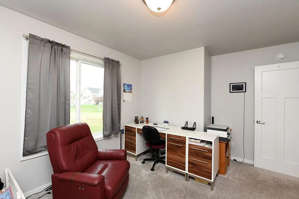 2723 W Westwood Street W West Fargo, ND 58078