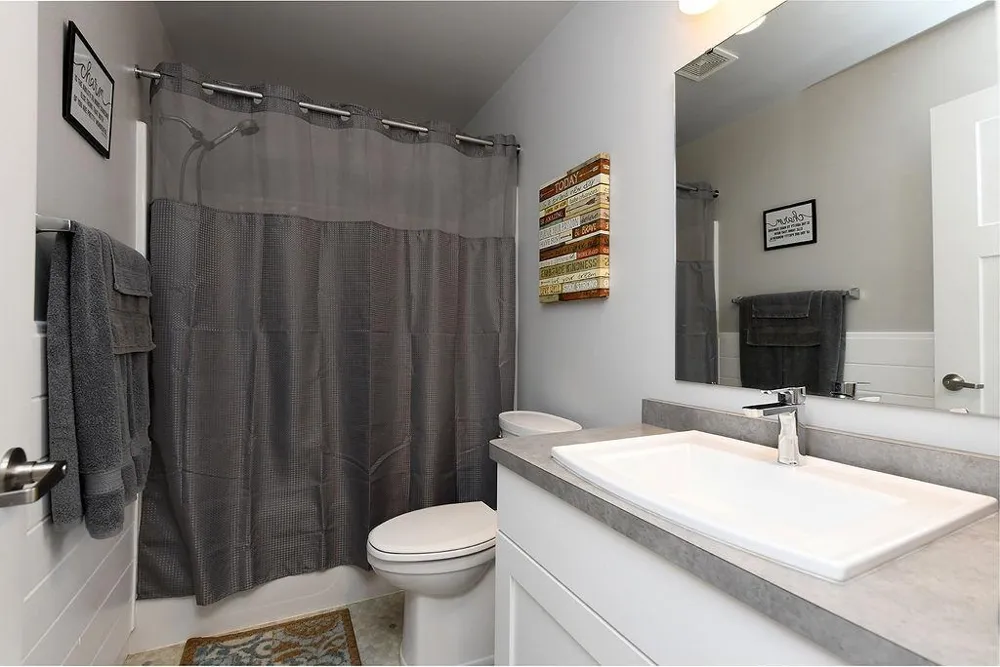 2723 W Westwood Street W West Fargo, ND 58078