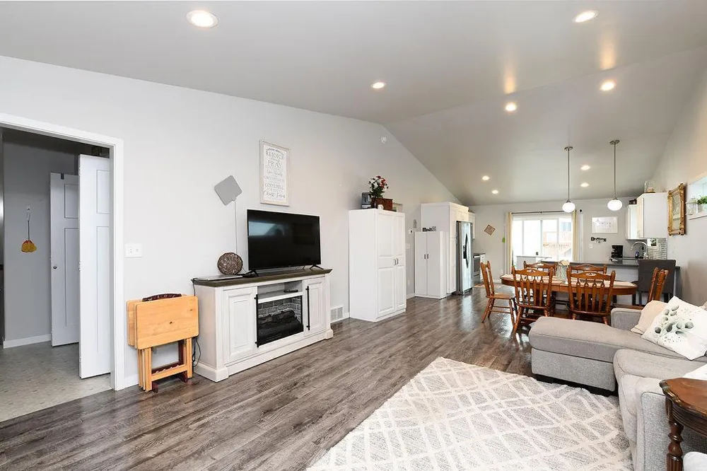 2723 W Westwood Street W West Fargo, ND 58078