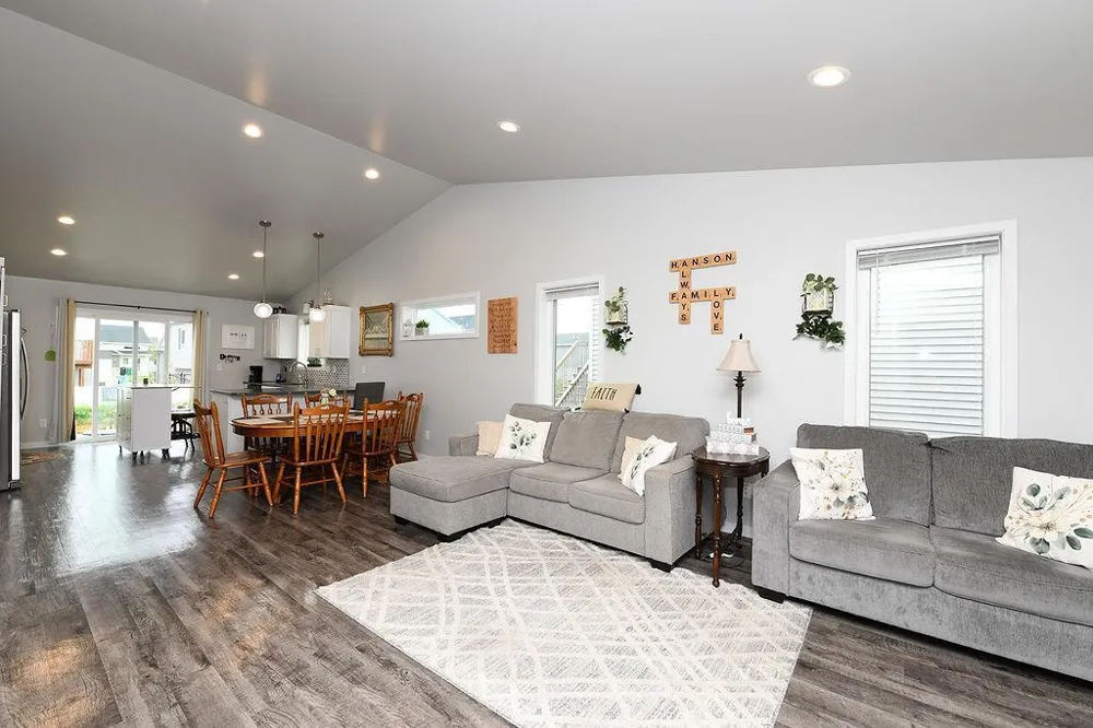 2723 W Westwood Street W West Fargo, ND 58078