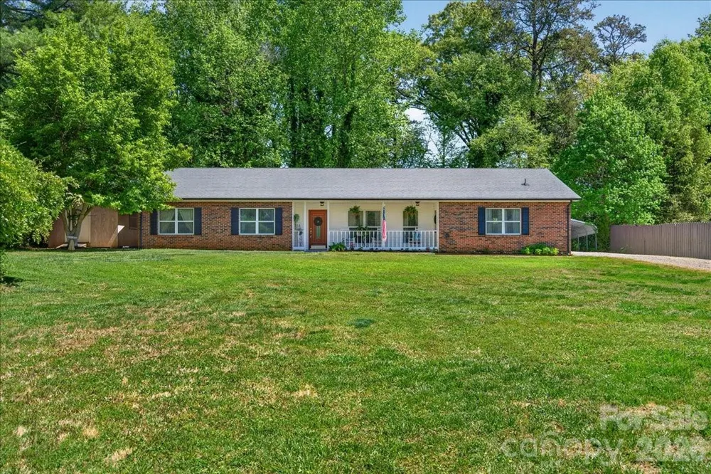 7142 Little Mountain Road Sherrills Ford, NC 28673