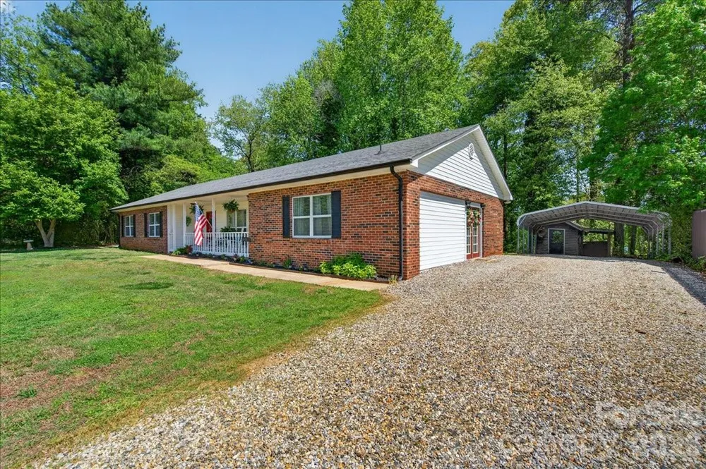 7142 Little Mountain Road Sherrills Ford, NC 28673