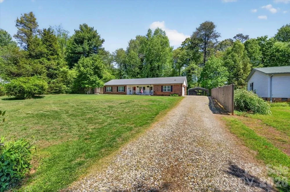 7142 Little Mountain Road Sherrills Ford, NC 28673