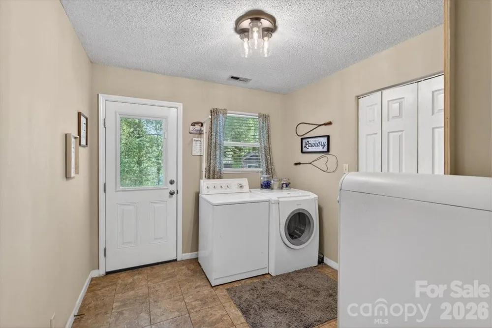 7142 Little Mountain Road Sherrills Ford, NC 28673