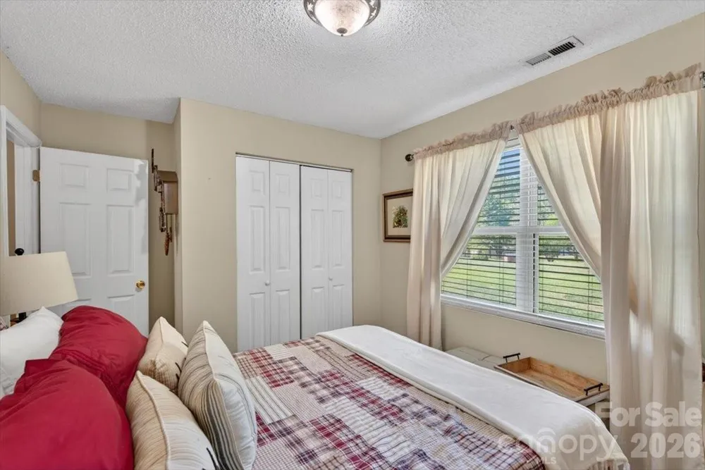7142 Little Mountain Road Sherrills Ford, NC 28673