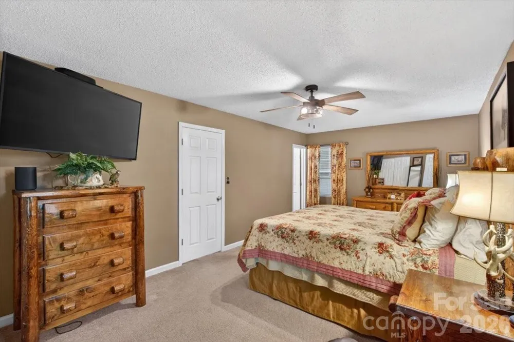 7142 Little Mountain Road Sherrills Ford, NC 28673