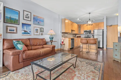 2600 University Avenue SE #319