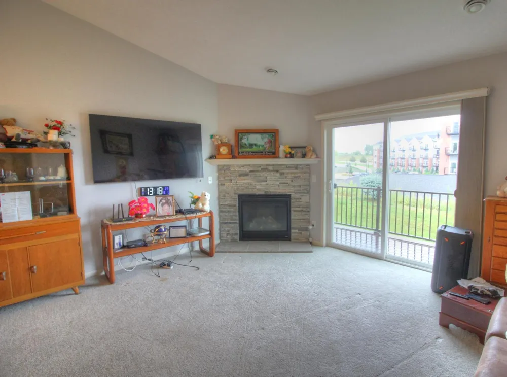 2734 Ridgeview Drive Red Wing, MN 55066