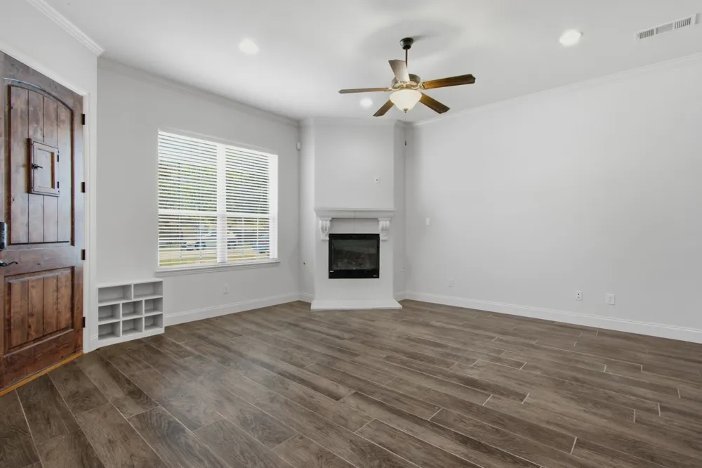 4818 Empire Way Irving, TX 75038