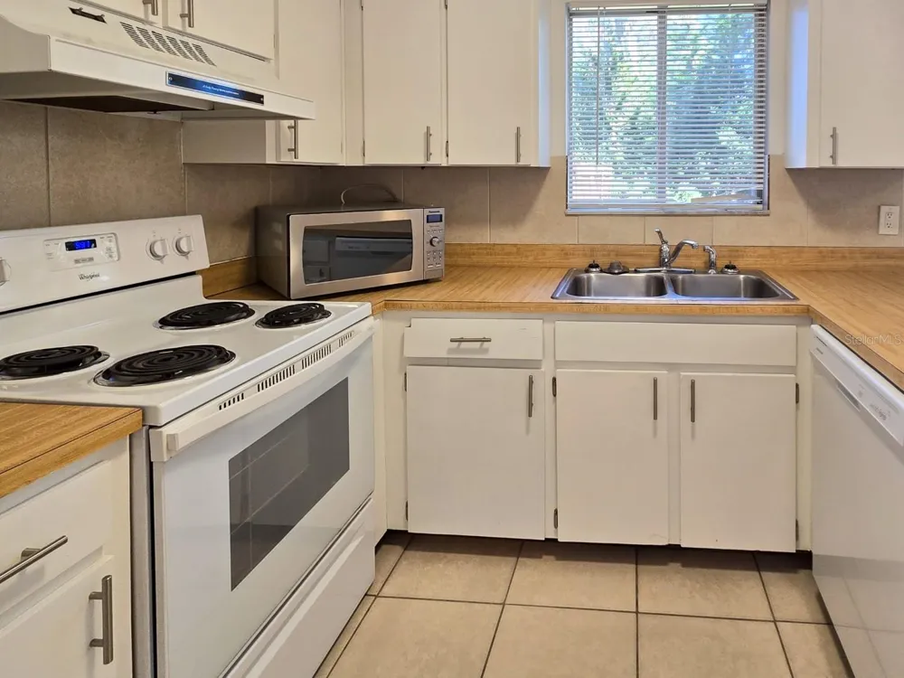 1537 MANGO TREE DRIVE Edgewater, FL 32132
