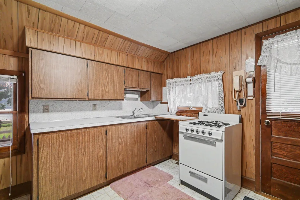 12093 Winans Drive Johnstown Township, MI 49050