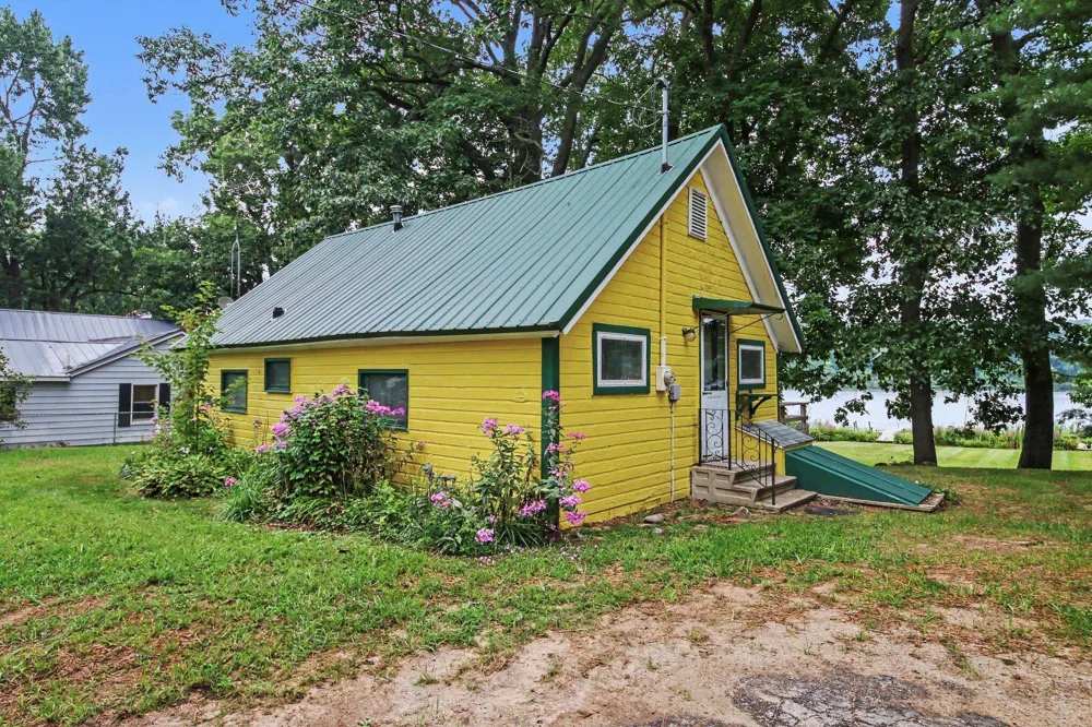 12093 Winans Drive Johnstown Township, MI 49050
