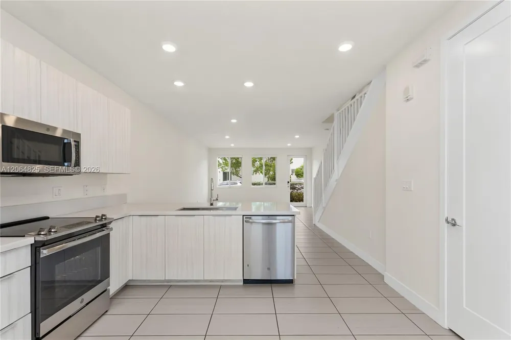 6416 NW 102nd Ct #115 Doral, FL 33178