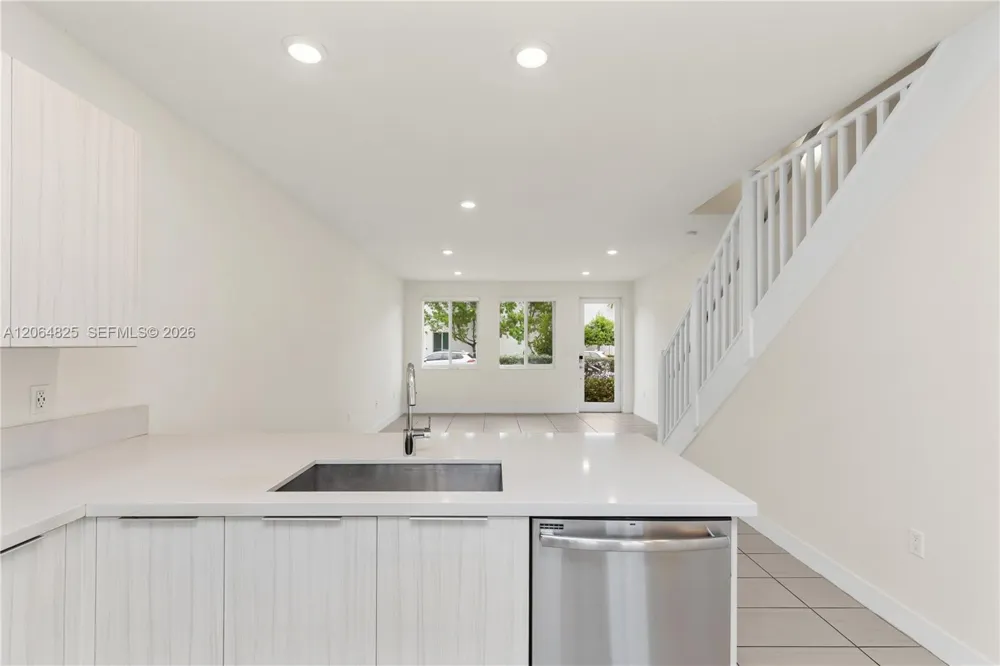 6416 NW 102nd Ct #115 Doral, FL 33178