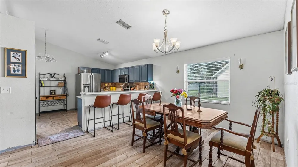 2723 SUNDANCE CIRCLE Mulberry, FL 33860