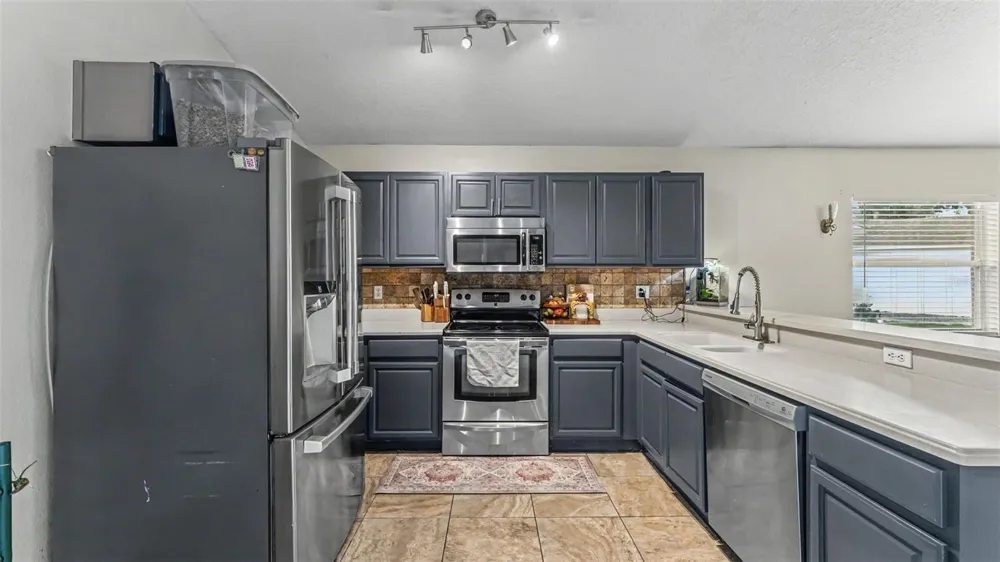 2723 SUNDANCE CIRCLE Mulberry, FL 33860